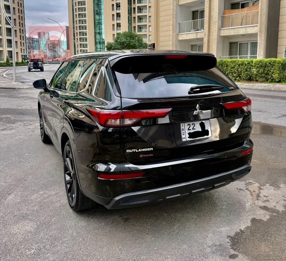 ميتسوبيشي اوتلاندر